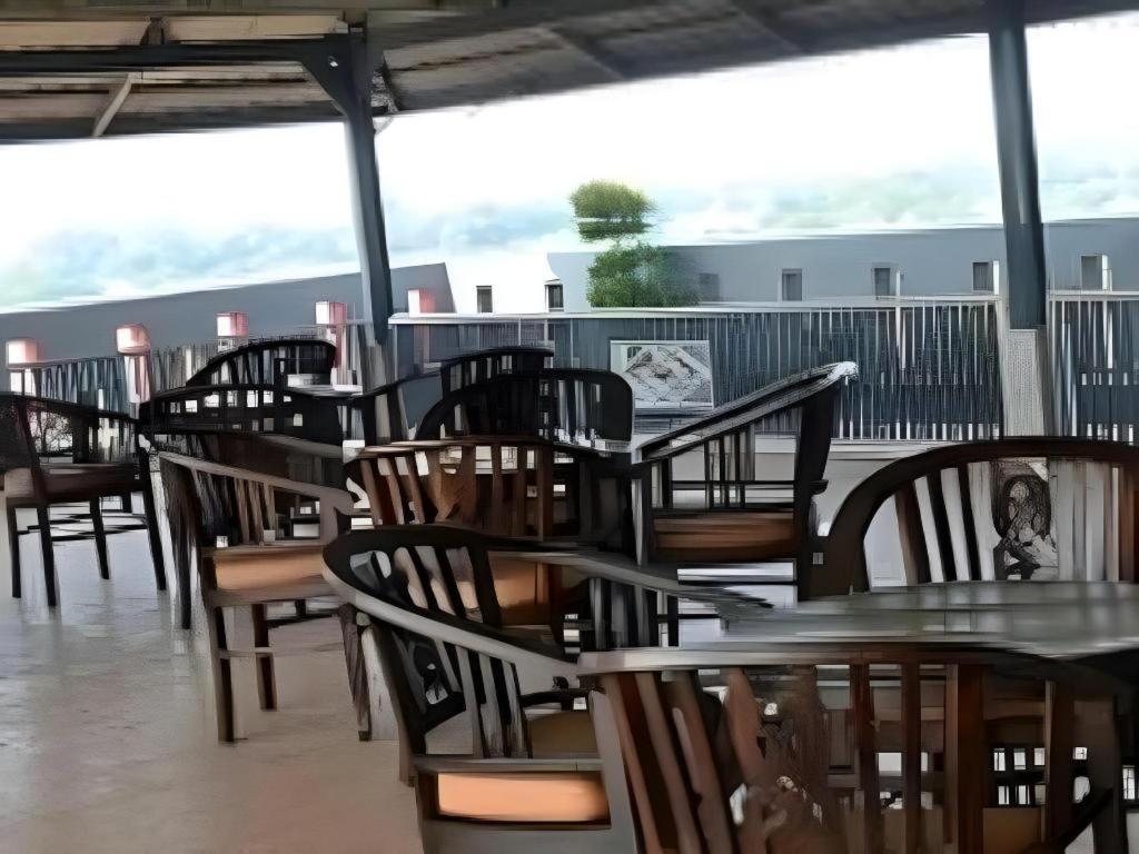 Hotel Khalista Purwakarta Εξωτερικό φωτογραφία