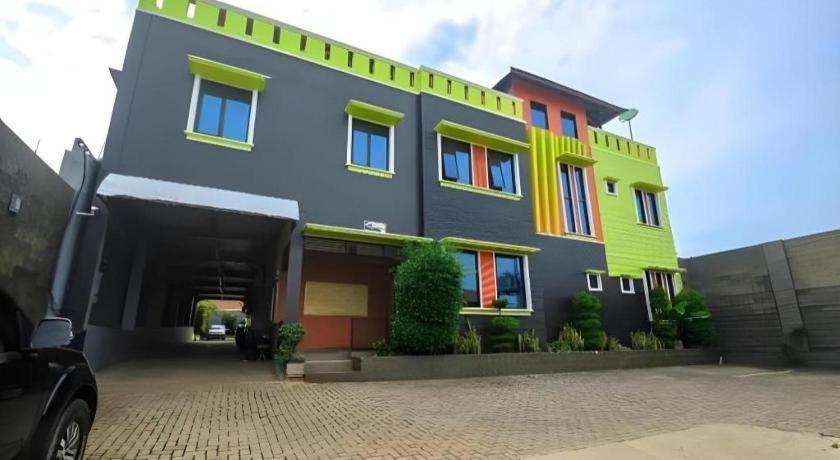 Hotel Khalista Purwakarta Εξωτερικό φωτογραφία