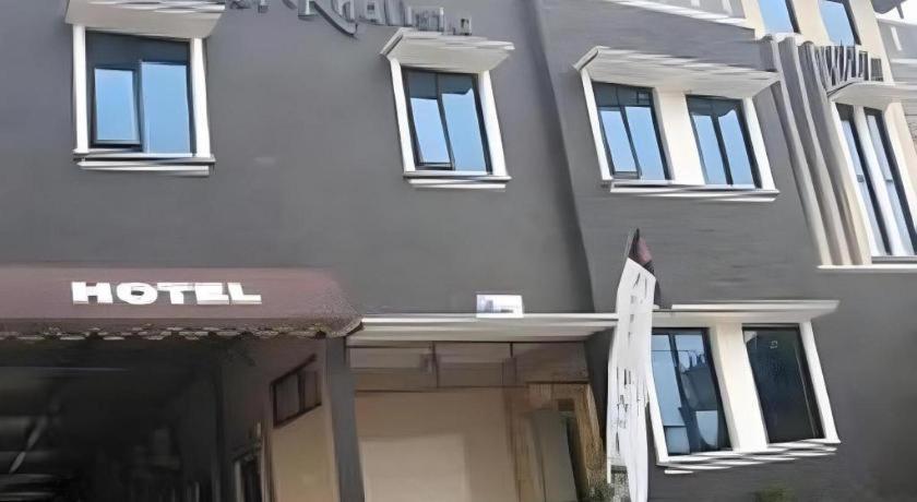 Hotel Khalista Purwakarta Εξωτερικό φωτογραφία